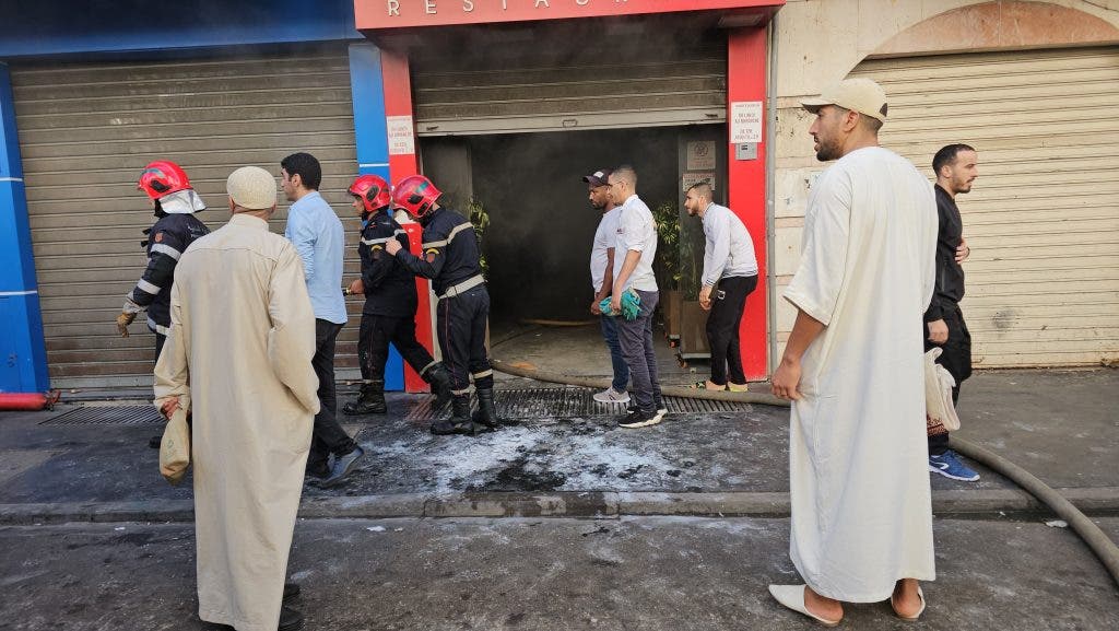 البيضاء.. عطب تقني يتسبب في حريق مهول بأشهر “سناك” بمنطقة بيلفيدير (فيديو + صور)