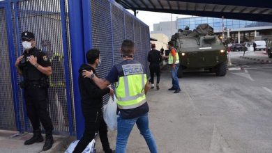 أزمة مليلية الاقتصادية تدفع الحزب الشعبي للبحث عن بدائل بعيداً عن المغرب