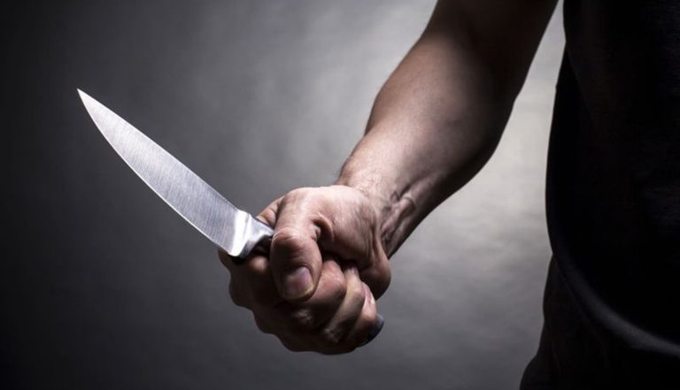 إحراق مراهق حيّاً بعد طعنه 50 مرة في فرنسا