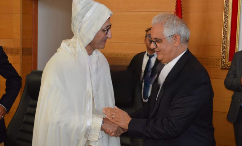 الدريوش .. الوزير بركة يشرف على تنصيب عبدالسلام فريندو عاملا جديدا على الإقليم الدريوش .. الوزير بركة يشرف على تنصيب عبدالسلام فريندو عاملا جديدا على الإقليم