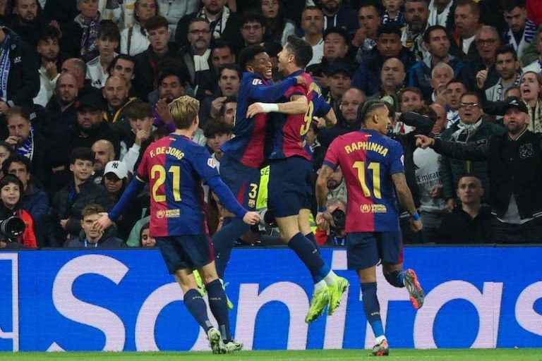 الدوري الإسباني.. برشلونة يكتسح ريال مدريد على أرضه في “الكلاسيكو” (فيديو)