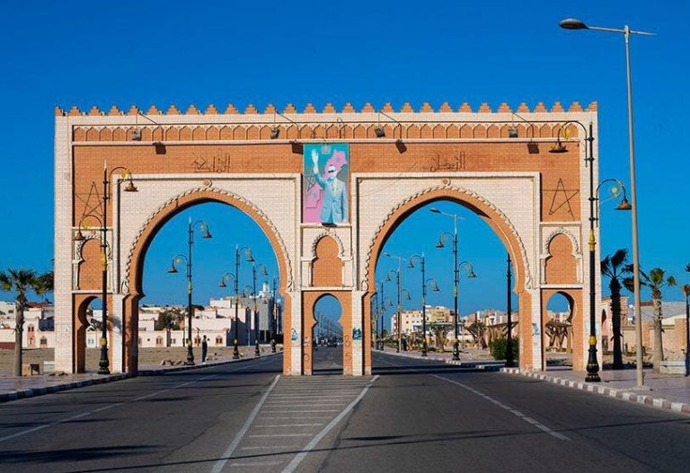 السلطات تطلق برنامجا لإحداث وتأهيل مشاريع صحية واجتماعية بالداخلة