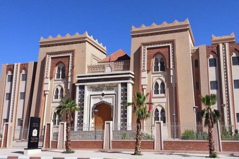 القضاء يدين رئيس جماعة ورززات بالحبس النّافذ والغرامة