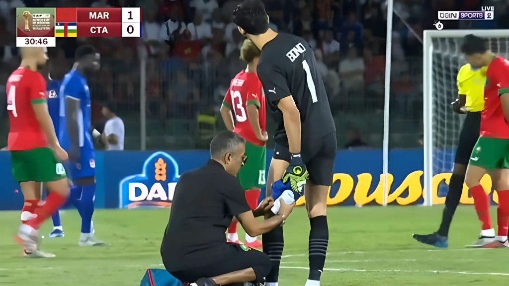 الهلال السعودي يكشف تفاصيل إصابة حارسه ياسين بونو