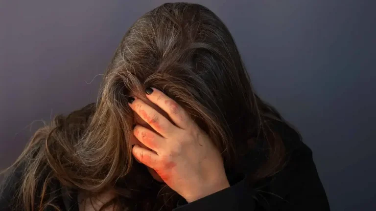 بسبب “تصرف صادم”.. أم تواجه السجن المشدد بعد انتقامها من طفل (فيديو)