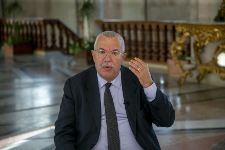 تونس.. سجن نور الدين البحيري القيادي بحركة النهضة ووزير العدل الأسبق