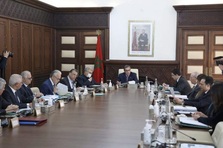 زلزال الحوز .. أخنوش يترأس إجتماع لإعادة البناء والتأهيل