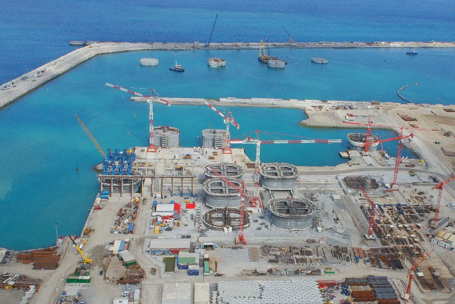 شركة فرنسية تفوز بصفقة ضخمة لربط ميناء الناظور بشبكة السكك الحديدية