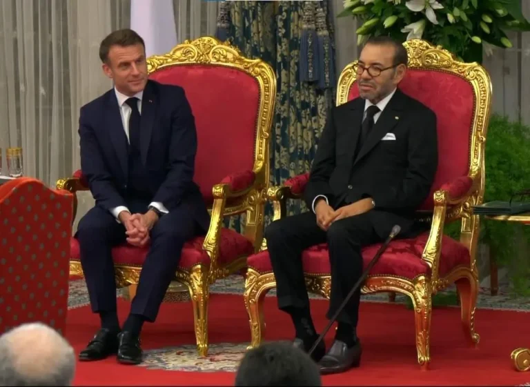 صحيفة “لوموند” الفرنسية: التقارب بين فرنسا والمغرب يثير غضب الجزائر
