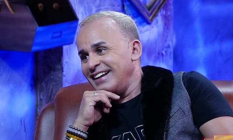 يوسف أوزيلال يعلن إصابته بورم سرطاني في الدماغ
