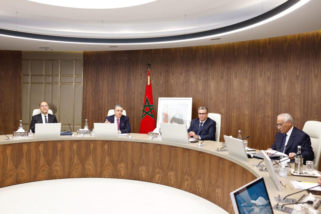 أخنوش يترأس اجتماعا لمناقشة تفاصيل تنزيل قانون العقوبات البديلة