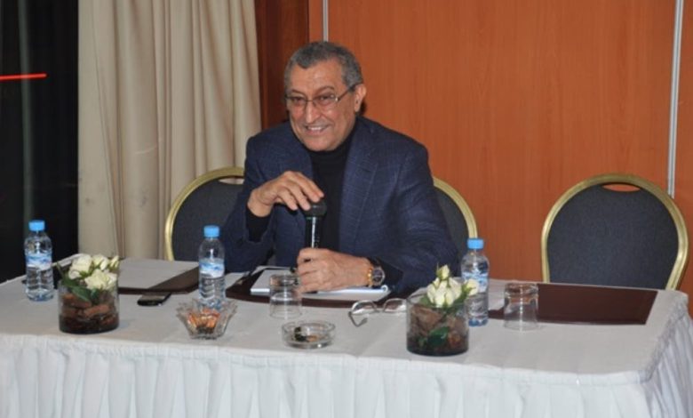إعتقال الرئيس الأسبق لنادي الرجاء وإيداعه سجن عكاشة إعتقال الرئيس الأسبق لنادي الرجاء وإيداعه سجن عكاشة