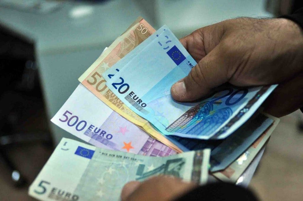 ارتفاع تحويلات مغاربة الخارج بنسبة 3.9% حتى أكتوبر 2024