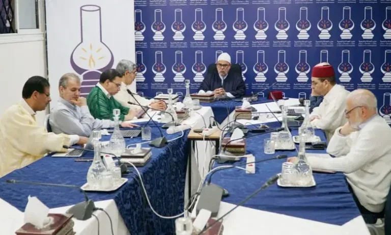 البيجيدي” يدعو إلى تشجيع المغاربة على الزواج والإنجاب