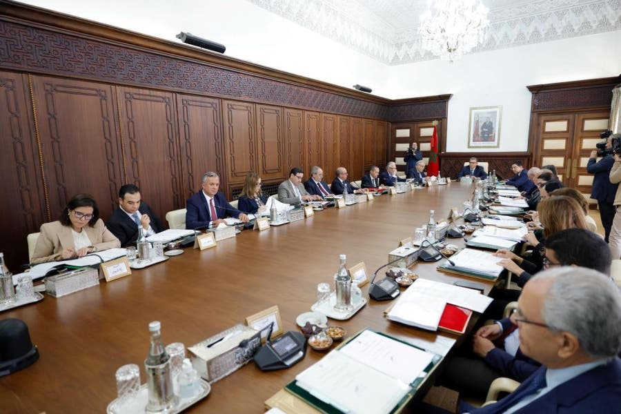 الحكومة تمرر تعديلا يضيف درجة ممتازة إلى رتب القضاة بالمحاكم المالية