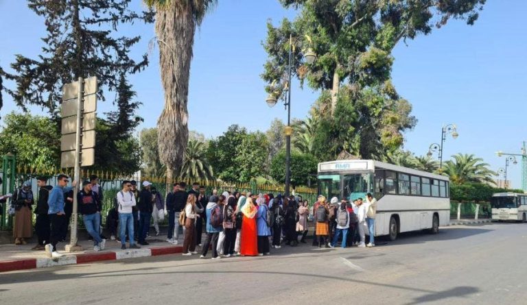 النيابة العامة تحقق في مصرع طالب تحت عجلات حافلة بالعرائش النيابة العامة تحقق في مصرع طالب تحت عجلات حافلة بالعرائش