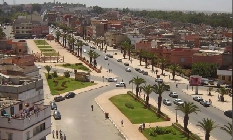 توزيع منح الجمعيات يثير الصدام بين عامل بنسليمان و رئيس الجماعة توزيع منح الجمعيات يثير الصدام بين عامل بنسليمان و رئيس الجماعة