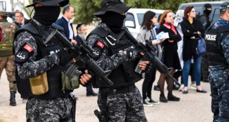 تونس.. مصرع شخص مطلوب للعدالة أثناء تبادل إطلاق نار مع قوات الأمن