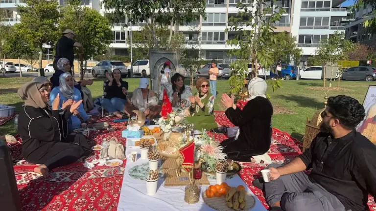 “رسالة للوحدة والسلام”.. مغاربة سيدني يحتفون بالذكرى ال49 للمسيرة الخضراء