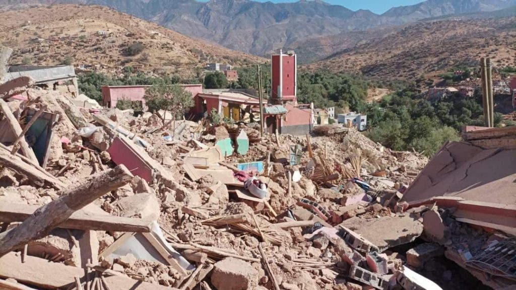 سلموا أموالا لمقاول لبناء منازلهم واختفى.. متضررون من زلزال الحوز يتعرضون لعملية نصب