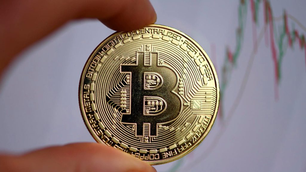 عملة “البتكوين” تصعد لمستويات قياسية بعد نجاح ترامب في الانتخابات الأمريكية