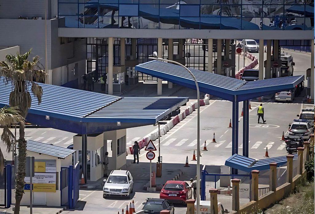 غموض وتأخير في فتح جمارك سبتة ومليلية يثير التساؤلات