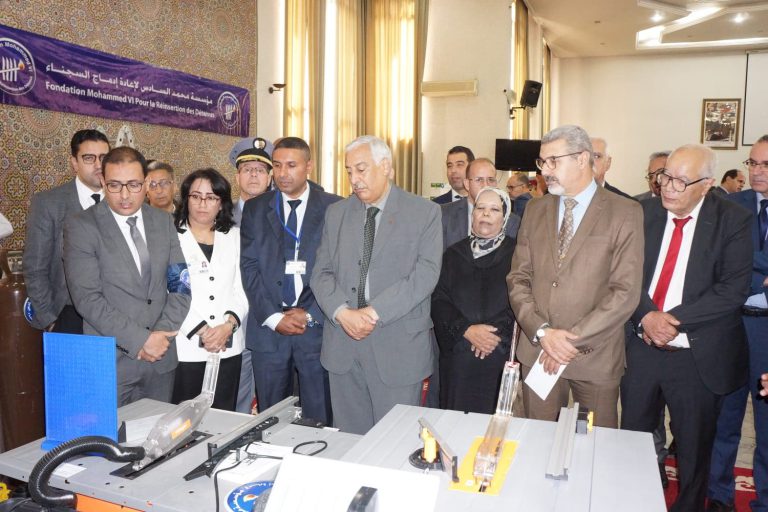 مكناس: توزيع معدات خاصة بمشاريع مذرة للدخل لفائدة سجناء سابقين