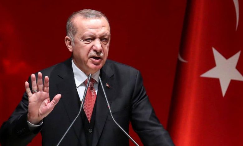 أردوغان: “السجون تحت الأرض أبلغ رد على الموالين للأسد” أردوغان: “السجون تحت الأرض أبلغ رد على الموالين للأسد”