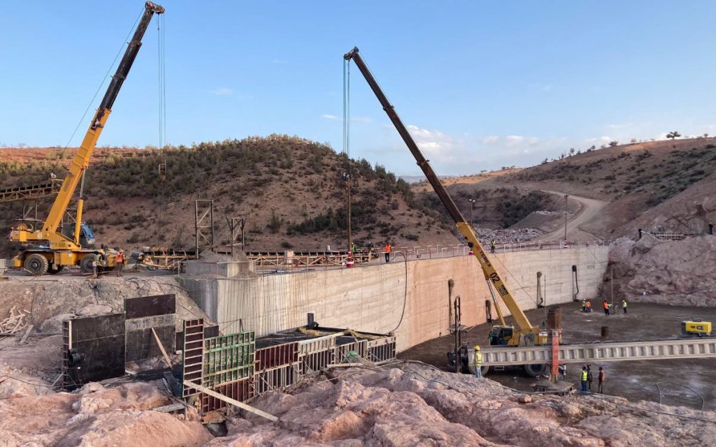 وزارة التجهيز تسرع وتيرة إنجاز 17 سدا كبيرا في 2025