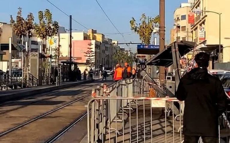 ارتفاع ضحايا حادث اصطدام شاحنة بمحطة “طرامواي” إلى 3 وفيات ارتفاع ضحايا حادث اصطدام شاحنة بمحطة “طرامواي” إلى 3 وفيات