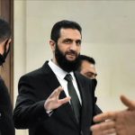 الجولاني يتخلى عن غموضه.. من الوشاح إلى ربطة العنق!
