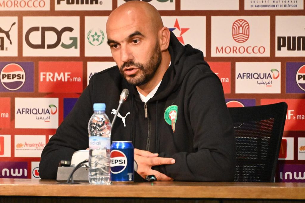 الركراكي يسلط الضوء على موهبة نادرة في المنتخب المغربي