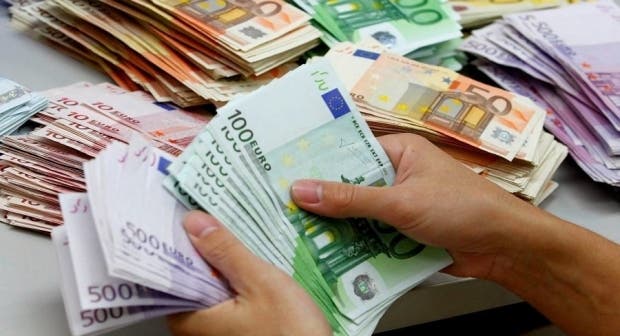 المغرب يحتل الرتبة الثالثة إفريقيا في تحويلات الجالية المغرب يحتل الرتبة الثالثة إفريقيا في تحويلات الجالية
