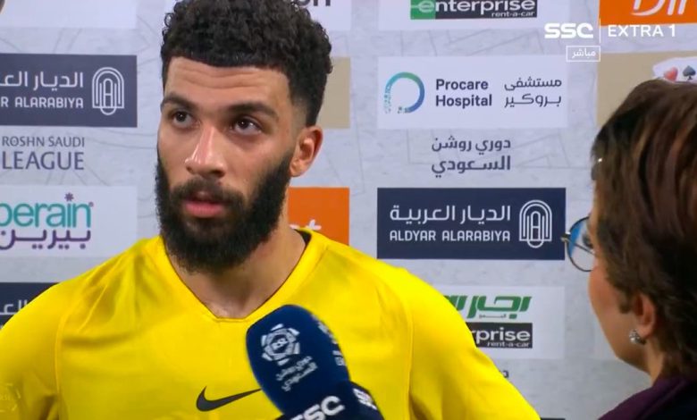 تصرف لاعب سعودي مع مراسلة صحفية يثير الجدل! (فيديو) تصرف لاعب سعودي مع مراسلة صحفية يثير الجدل! (فيديو)