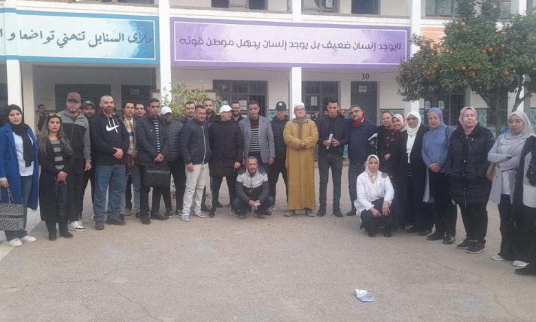 شجار بين تلميذتين يؤدي إلى اعتداء على الحارس العام في سيدي علال البحراوي شجار بين تلميذتين يؤدي إلى اعتداء على الحارس العام في سيدي علال البحراوي