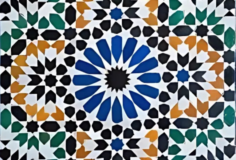 البروفيسور الجزائري سليمان حاشي يكشف عن محاولات سرقة الزليج المغربي