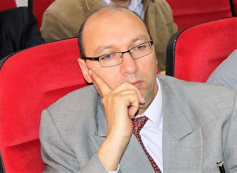 فاعل تربوي يُطلق صرخة مدوية ويقدم وصفته لإنقاذ المدرسة العمومية