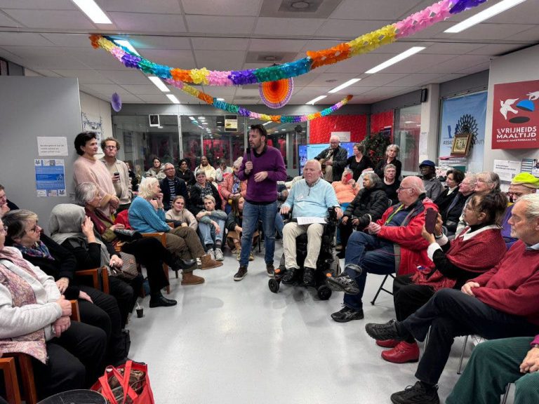 مأدبة السلام تجمع بين الأديان لتعزيز التعايش الاجتماعي في أمستردام (فيديو)