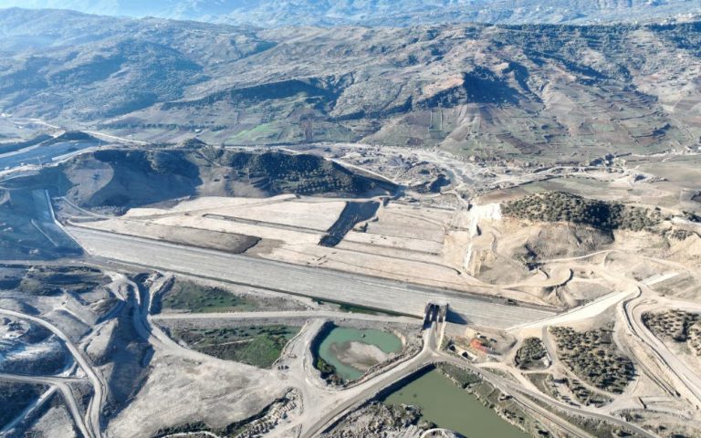 وزارة التجهيز تسابق الزمن لبناء سد الرتبة بتاونات