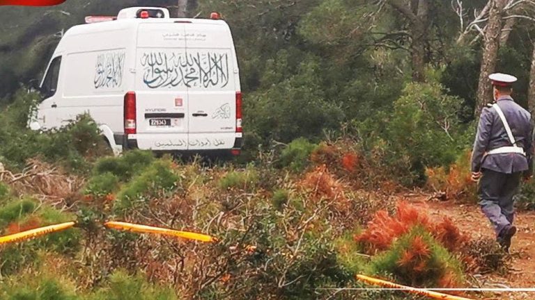 العثور على جثة شاب عشريني وسط غابة بشفشاون العثور على جثة شاب عشريني وسط غابة بشفشاون