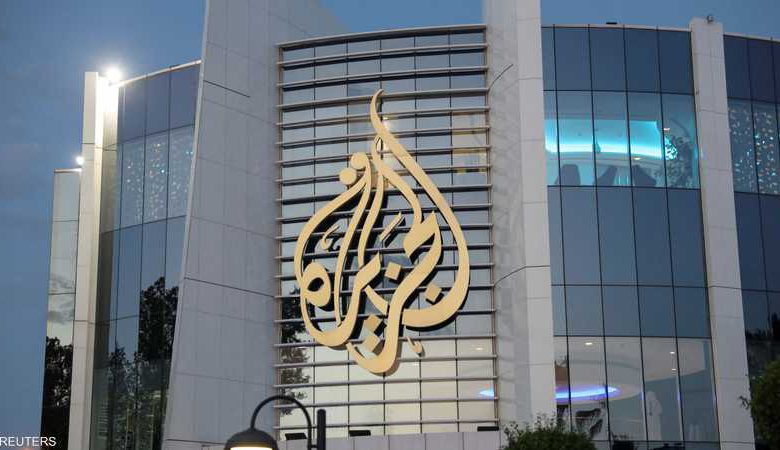 السلطات الفلسطينية تقرر إيقاف عمل قناة الجزيرة على أراضيها السلطات الفلسطينية تقرر إيقاف عمل قناة الجزيرة على أراضيها