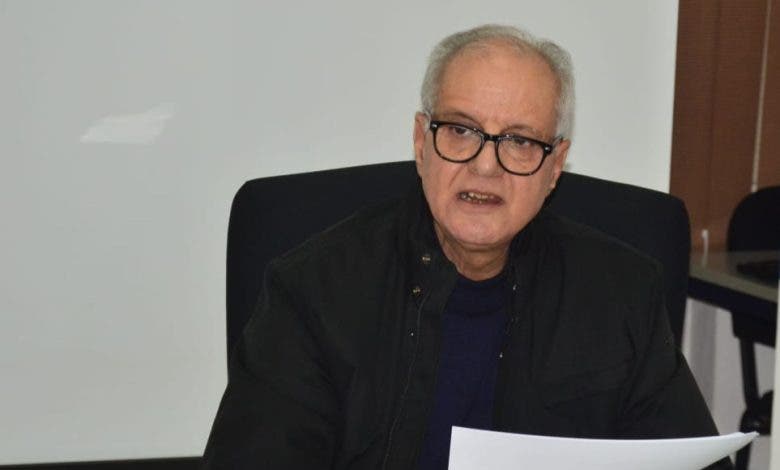 الأستاذ العمرتي ينتصر لقيم الجامعة: لا بد من القطع مع زمن “الماستر مقابل المال” الأستاذ العمرتي ينتصر لقيم الجامعة: لا بد من القطع مع زمن “الماستر مقابل المال”