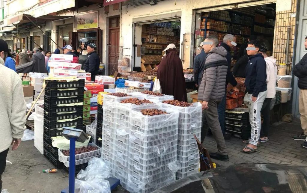 احتلال الملك العام في “درب ميلا” بالدار البيضاء و تجاهل السلطات يثير التساؤلات