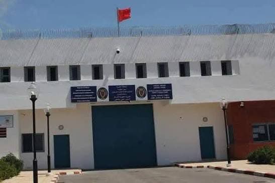 الناظور.. غياب طبيب بسجن سلوان يفاقم معاناة السجناء والإدارة