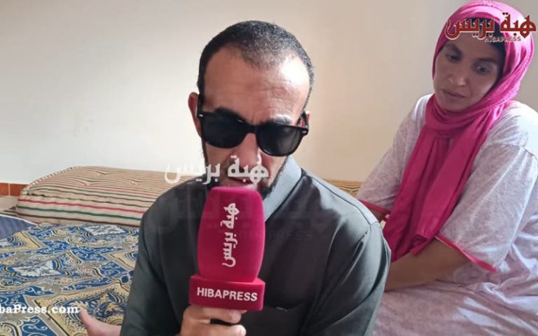 والدان يناشدان الملك العفو عن ابنهما المصاب بالتوحد المعتقل إثر اعتراضه الموكب الملكي بتطوان – فيديو