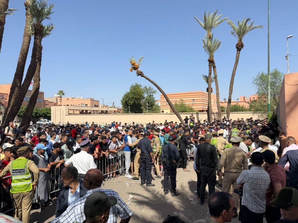مراكش.. فوضى بسبب الشركة المكلفة ببيع تذاكر مباراة الوداد والكوكب