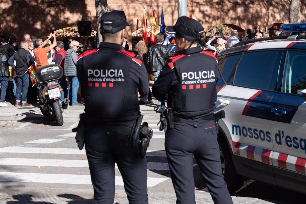برشلونة.. العثور على جثة داخل حقيبة قرب صندوق قمامة