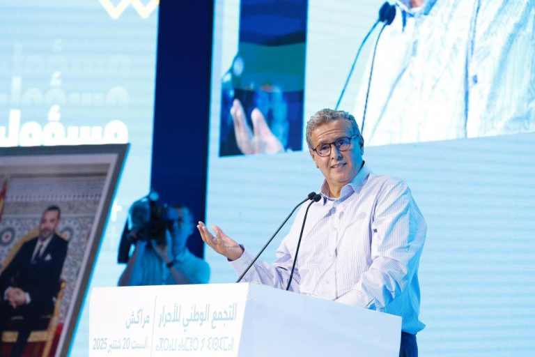 أمام الآلاف بمراكش.. أخنوش يؤكد استمرار حكومته حتى آخر ولايتها في تنزيل المشاريع الكبرى
