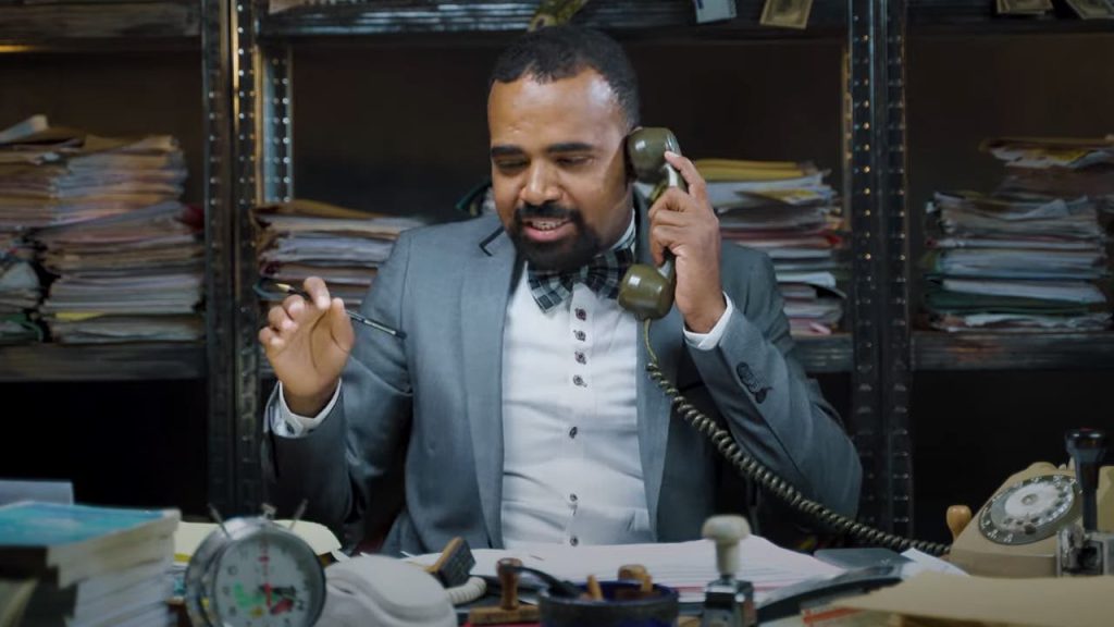 الكوميدي المغربي “باسو”يكشف جانباً فلسفياً في عالم القراءة