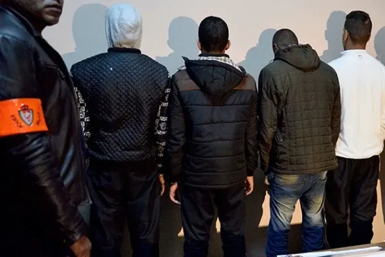 تفكيك شبكة للنصب على راغبي الهجرة بفاس